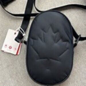Lululemon NWT Future Legacy Crossbody Bag - Team Canada 22 - Black